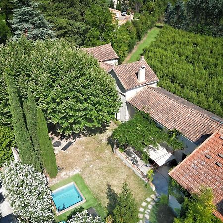 Mas Carita Bed & Breakfast Cabannes Bagian luar foto