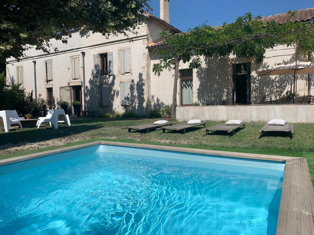 Mas Carita Bed & Breakfast Cabannes Bagian luar foto